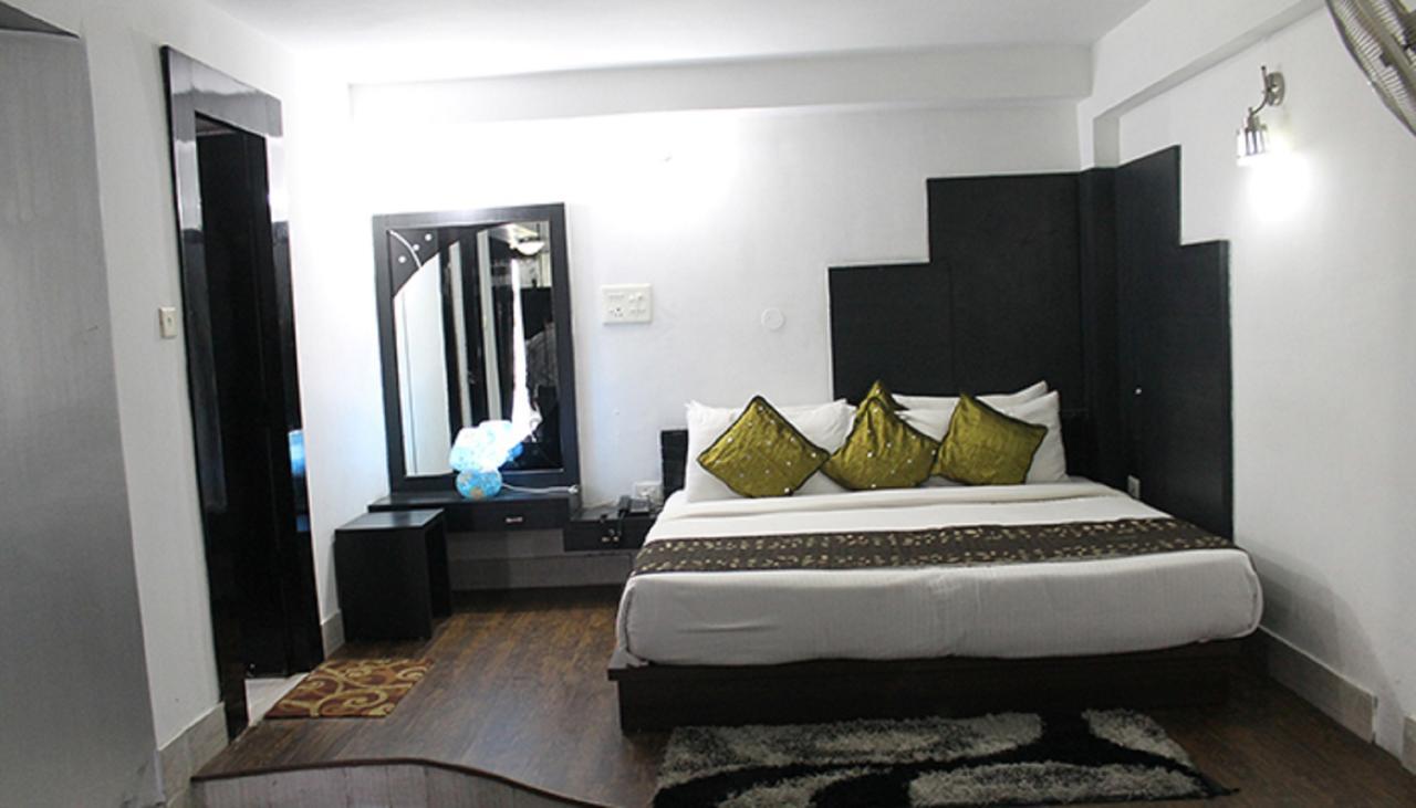 Aravali Clarks Inn Alwar Exterior foto